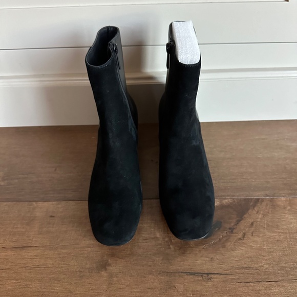 Donald J Pliner Women Cherie Suede Leather Booties Ankle Boot Black 6.5 NEW $238 - Picture 3 of 7